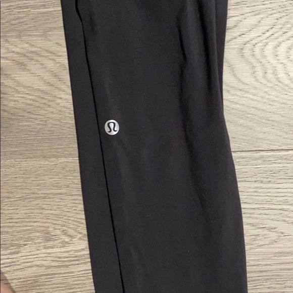 Lululemon 25” black leggings - Picture 4 of 4